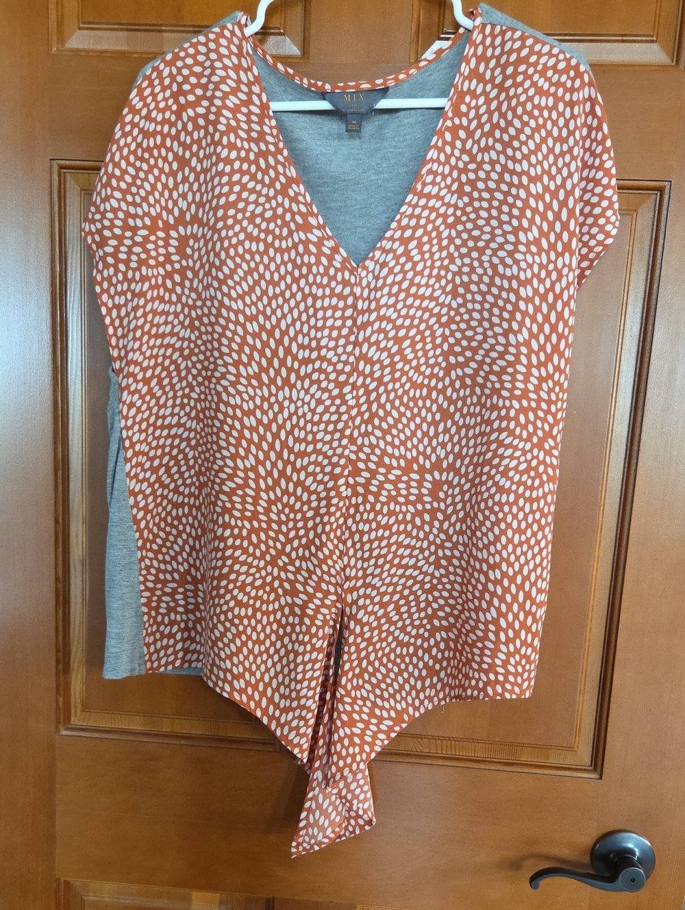 MIX Rust Dot V-Neck Women’s Top With Jersey Gray Back PP21" L26"